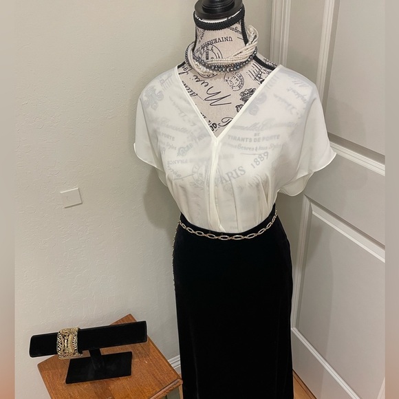 Ralph Lauren Women's Cream soft blouse - Picture 6 of 10